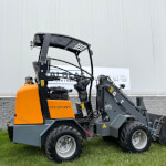 Giant 332SWT shovel kniklader