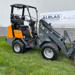 Giant 332SWT shovel kniklader