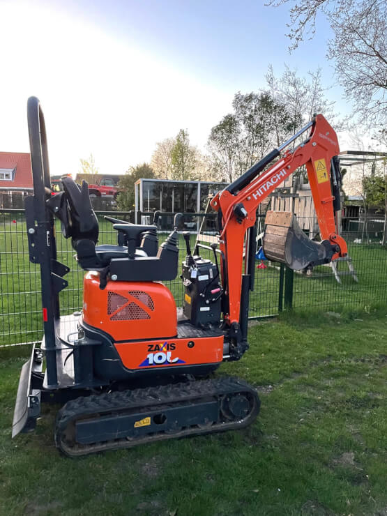 Hitachi 10U met joystick bediening