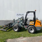 Giant G2500HD kniklader met hoge giek en ramen