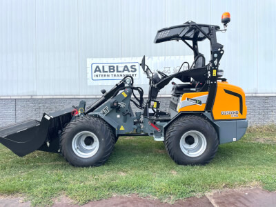 Giant G2500HD Xtra shovel